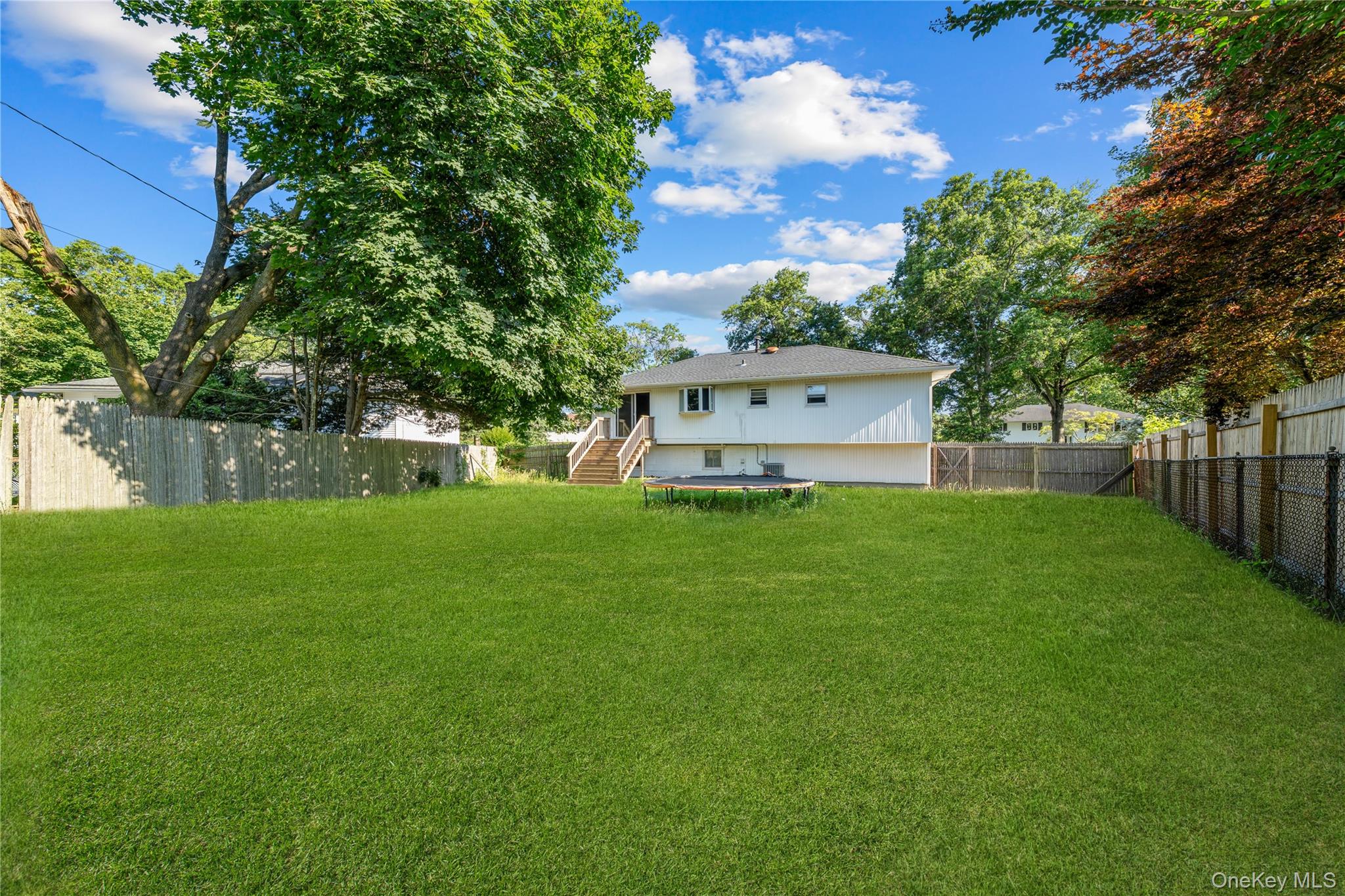 #16 photo, 7 Pierre Drive, সাফোক কাউন্টি Commack , NY 11725