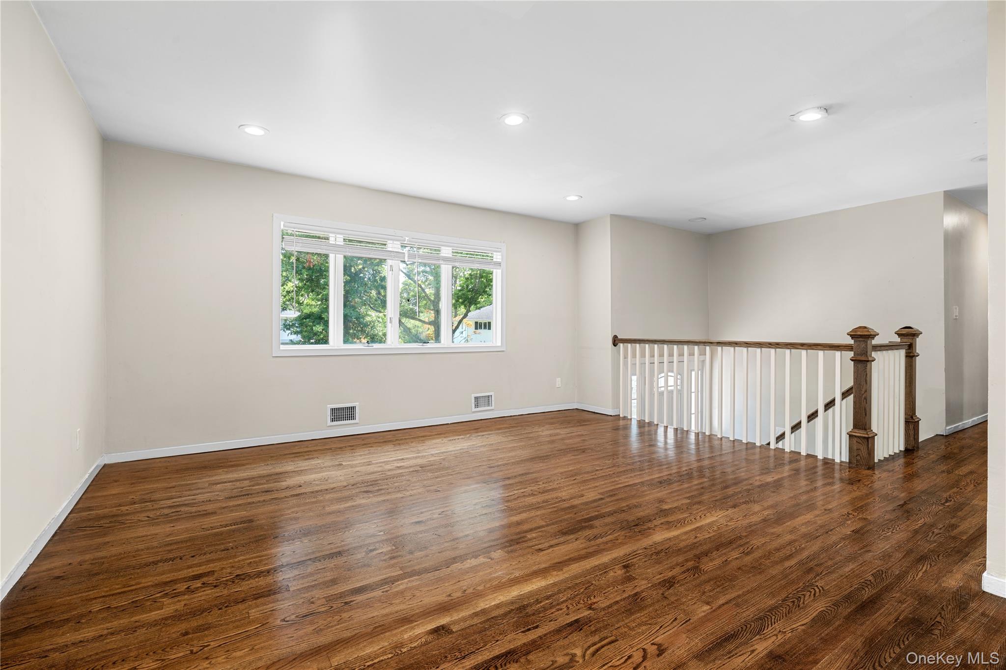 #3 photo, 7 Pierre Drive, সাফোক কাউন্টি Commack , NY 11725