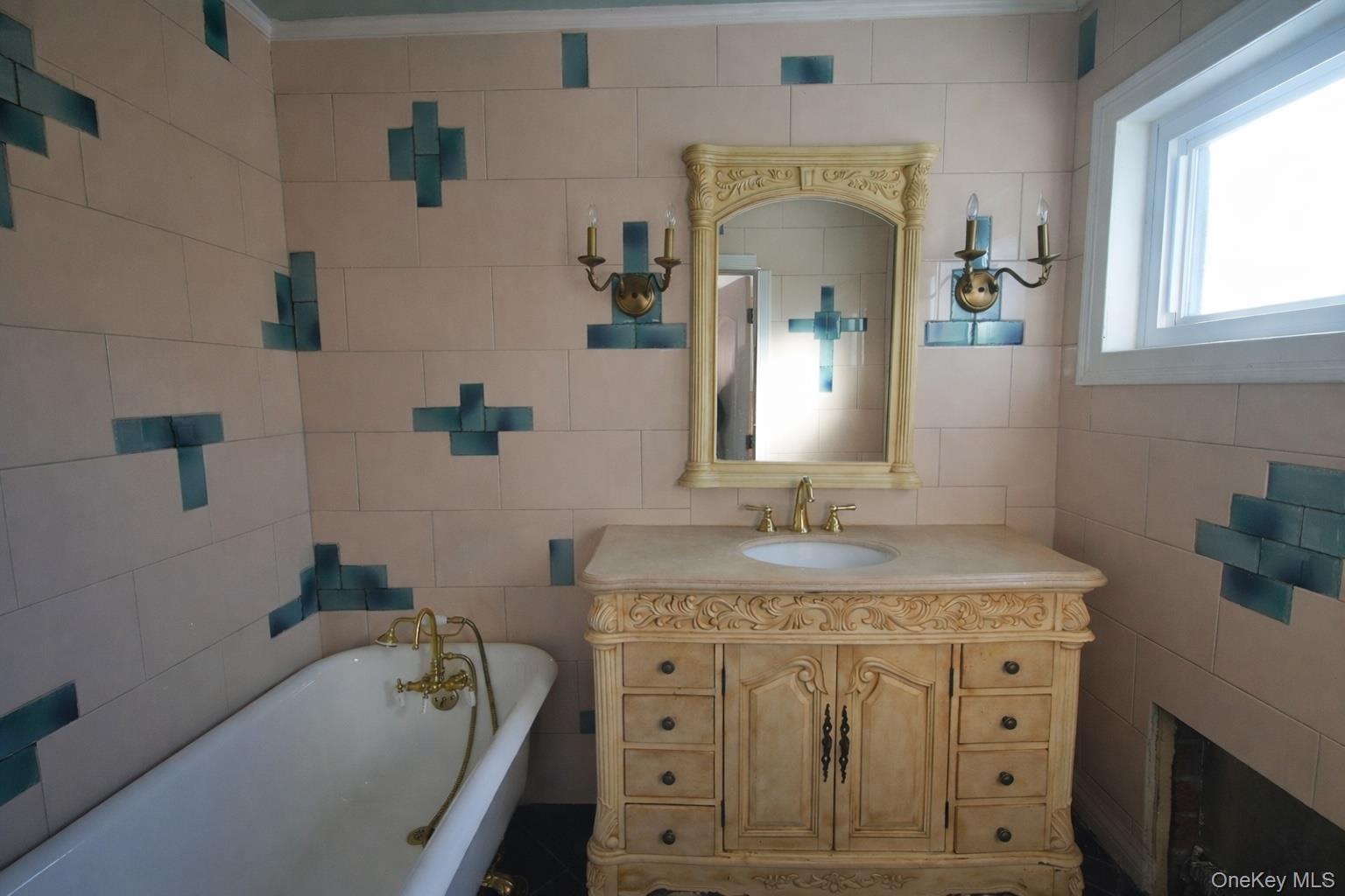 #6 photo, 10 Farview Avenue, Bayville , NY 11709