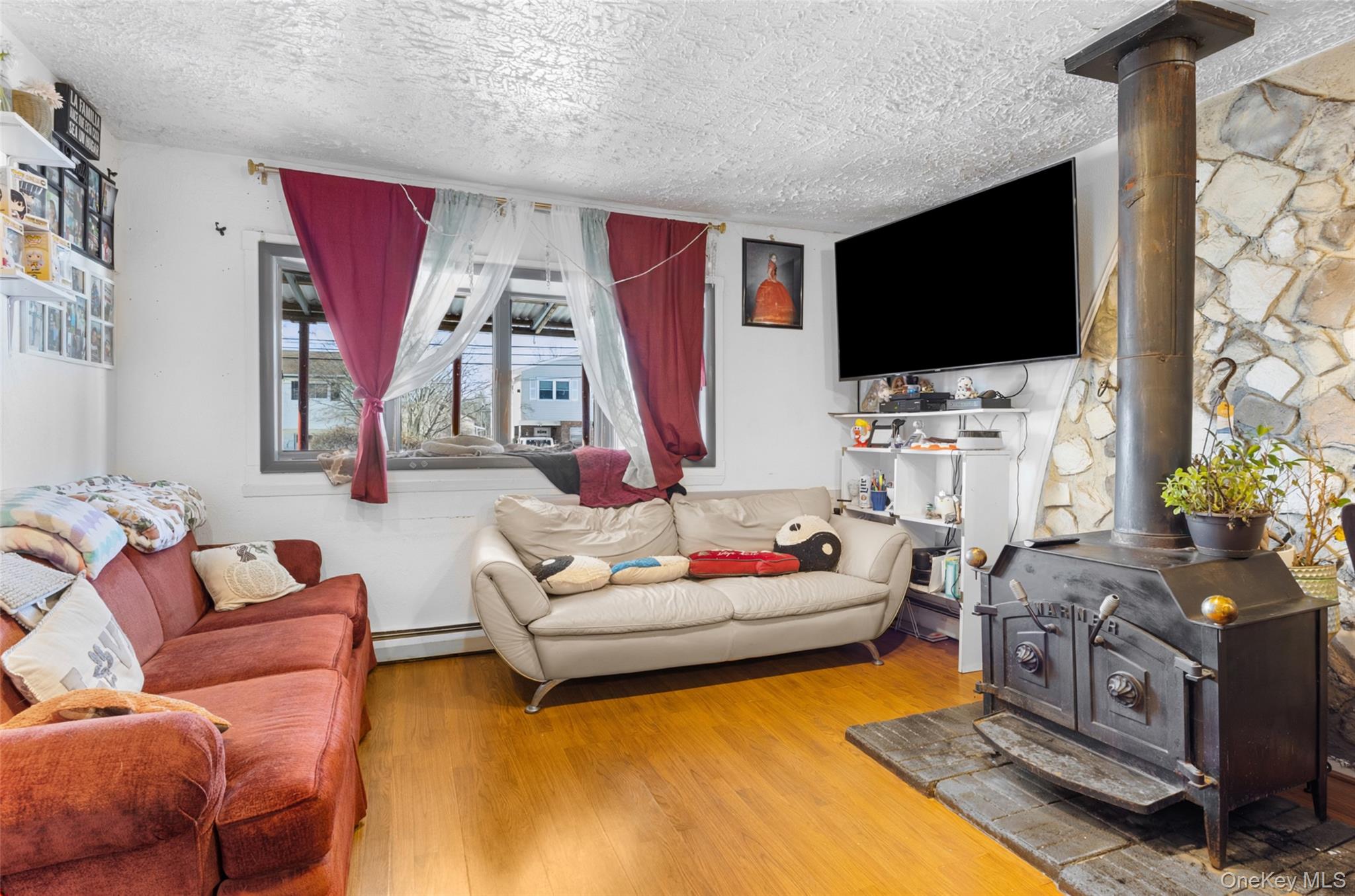 #11 photo, 239 Washington Avenue, מחוז סאפוק Amityville , NY 11701