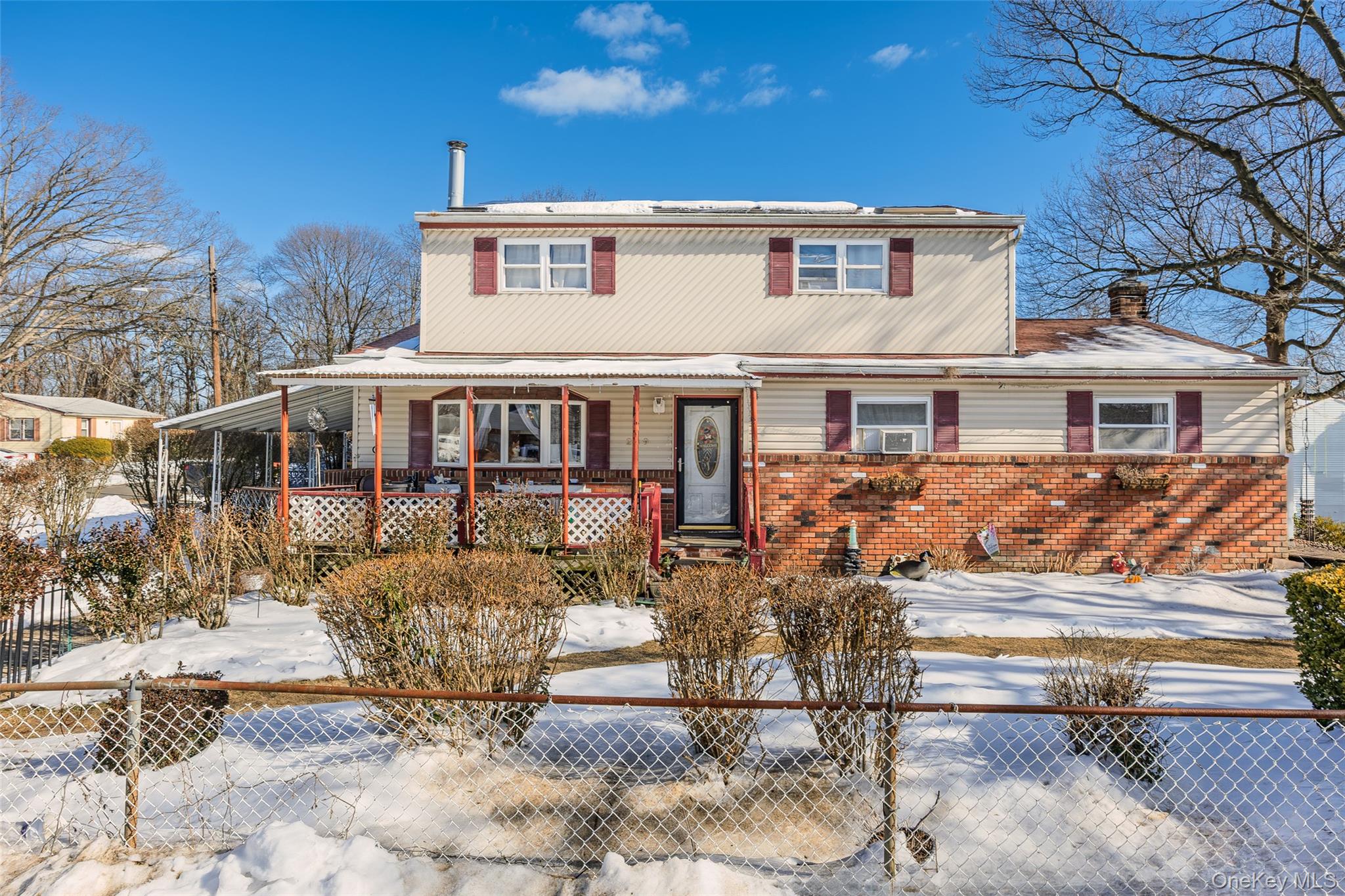 #2 photo, 239 Washington Avenue, מחוז סאפוק Amityville , NY 11701