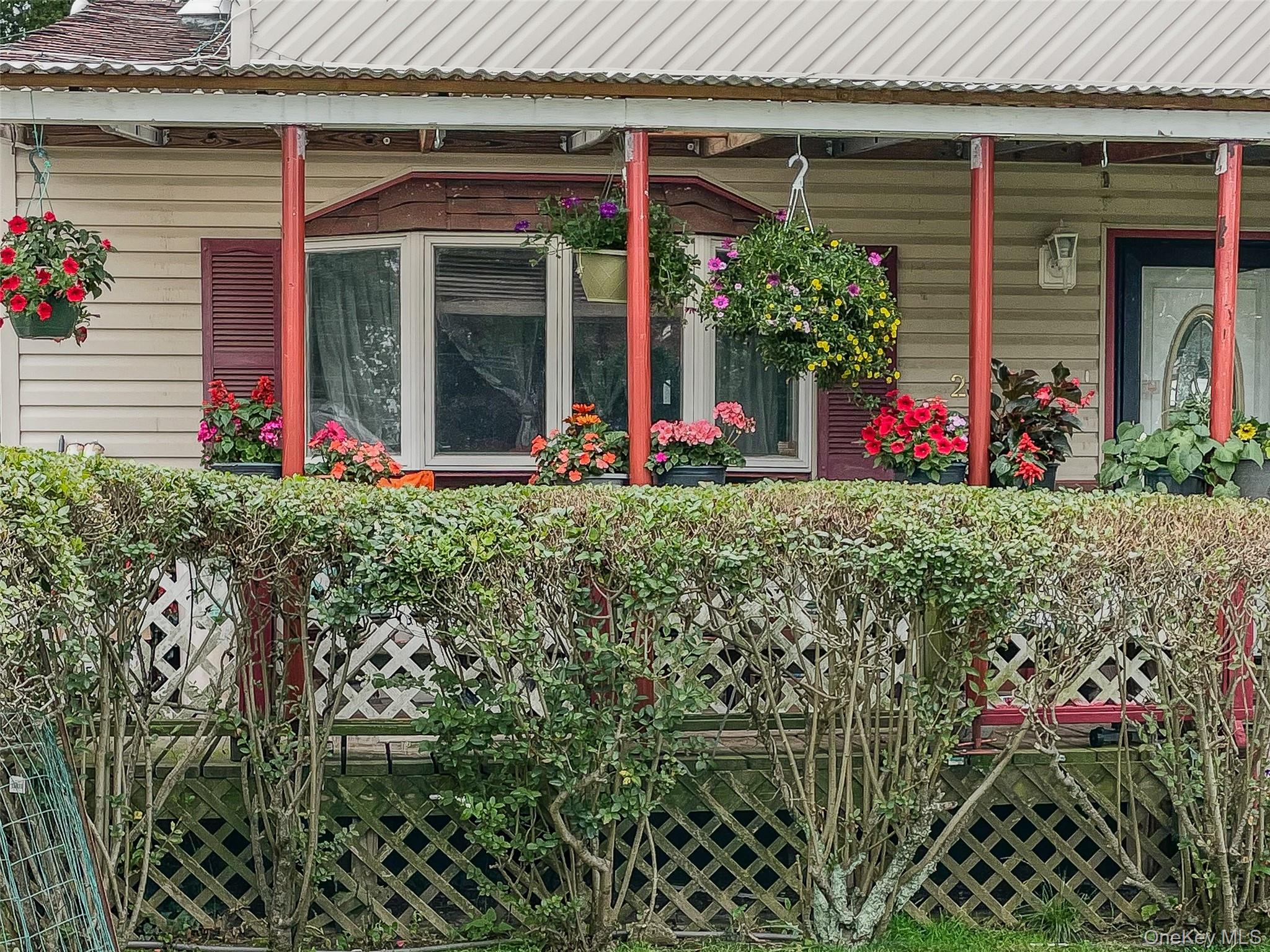 #6 photo, 239 Washington Avenue, מחוז סאפוק Amityville , NY 11701