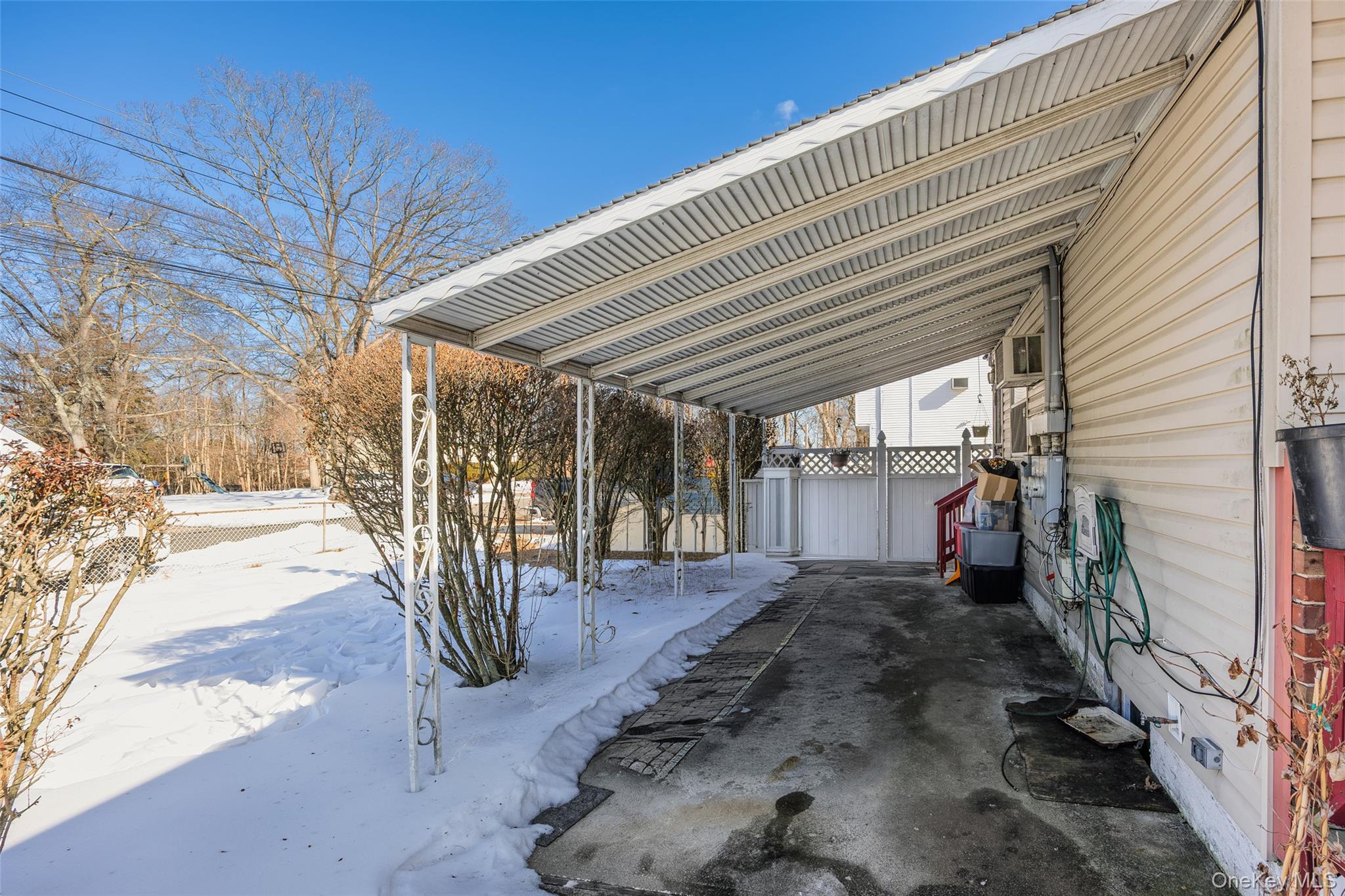 #8 photo, 239 Washington Avenue, מחוז סאפוק Amityville , NY 11701