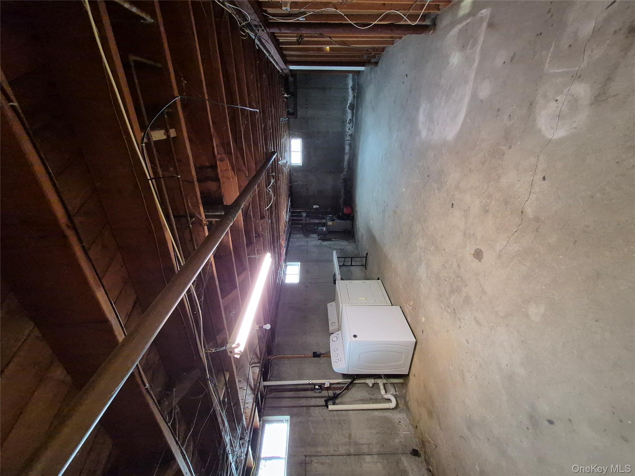 #12 photo, 907 1st Street, East Northport , NY 11731