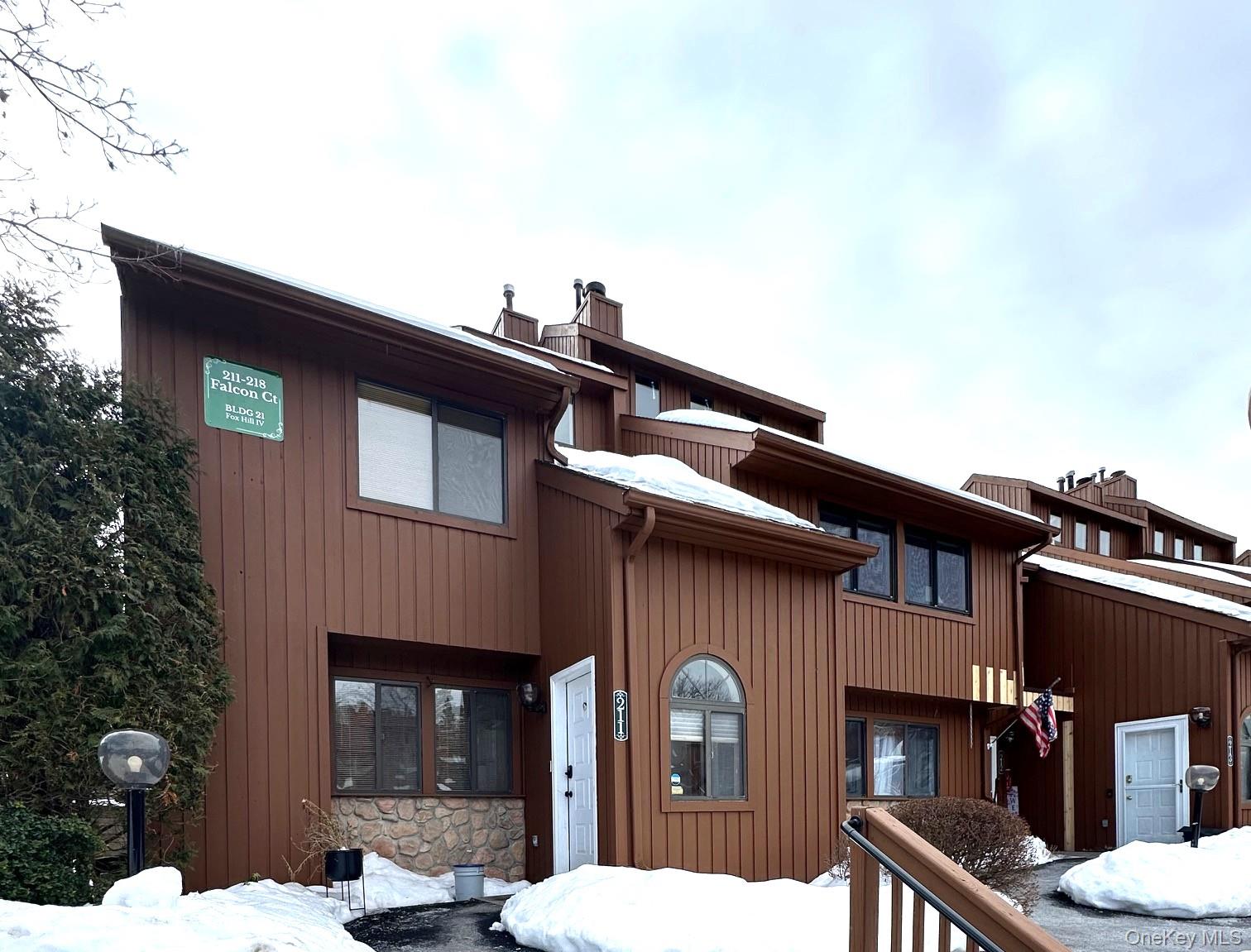 #1 photo, 211 Falcon Court, Poughkeepsie , NY 12603