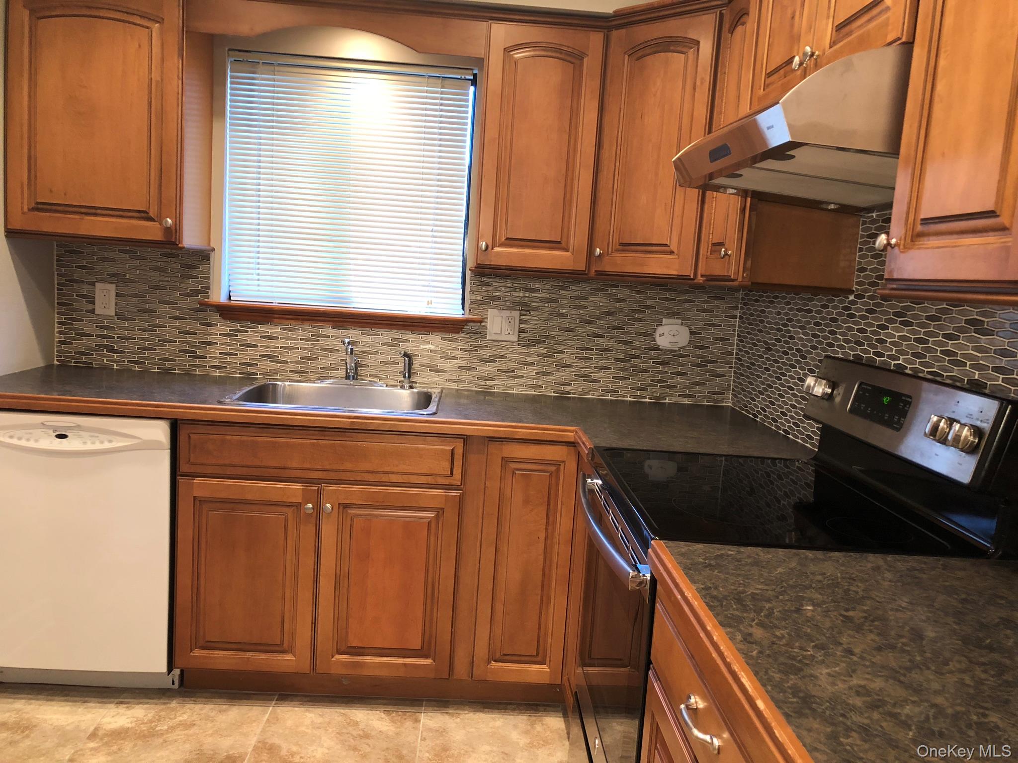 #11 photo, 21 Scenic View, Yorktown Heights , NY 10598