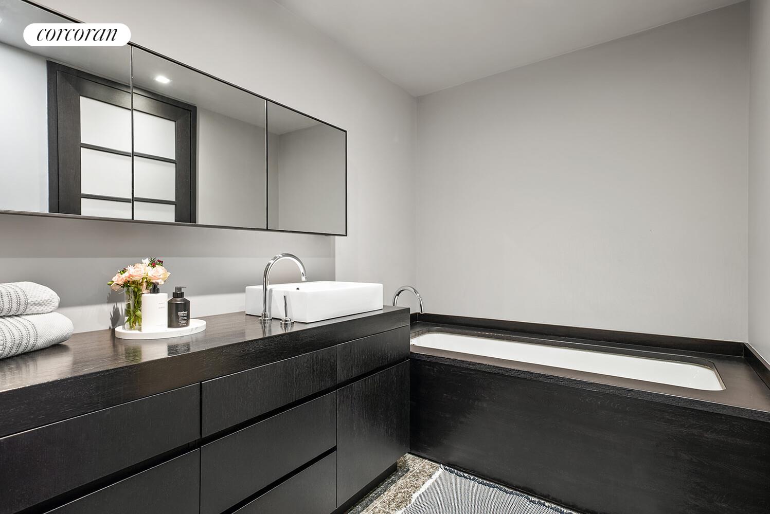 #7 photo, 20 PINE Street, 맨해튼 Financial District , NY 10005