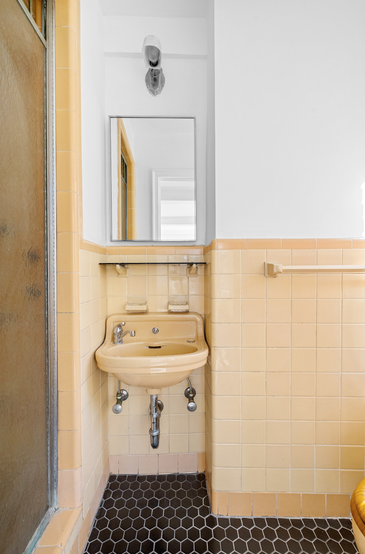 #16 photo, 565 W End Avenue, Upper West Side , NY 10024