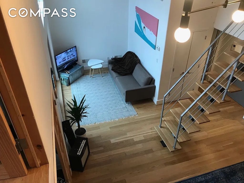 #10 photo, 94 Meserole Street, Williamsburg , NY 11206