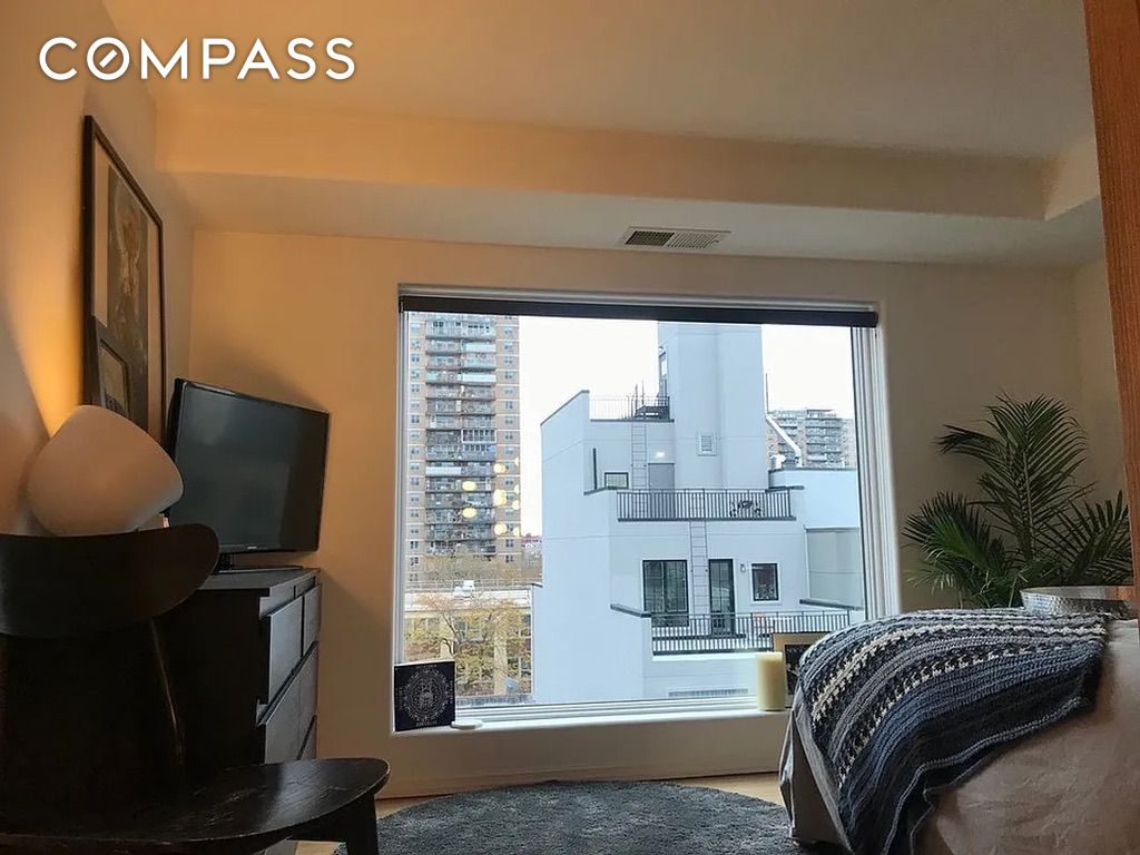 #14 photo, 94 Meserole Street, Williamsburg , NY 11206