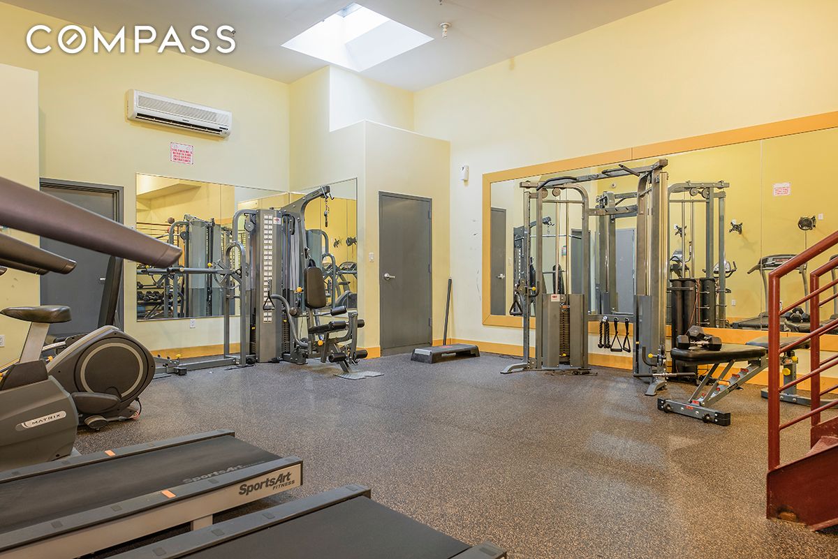 #17 photo, 94 Meserole Street, Williamsburg , NY 11206