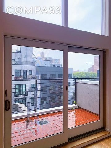 #4 photo, 94 Meserole Street, Williamsburg , NY 11206