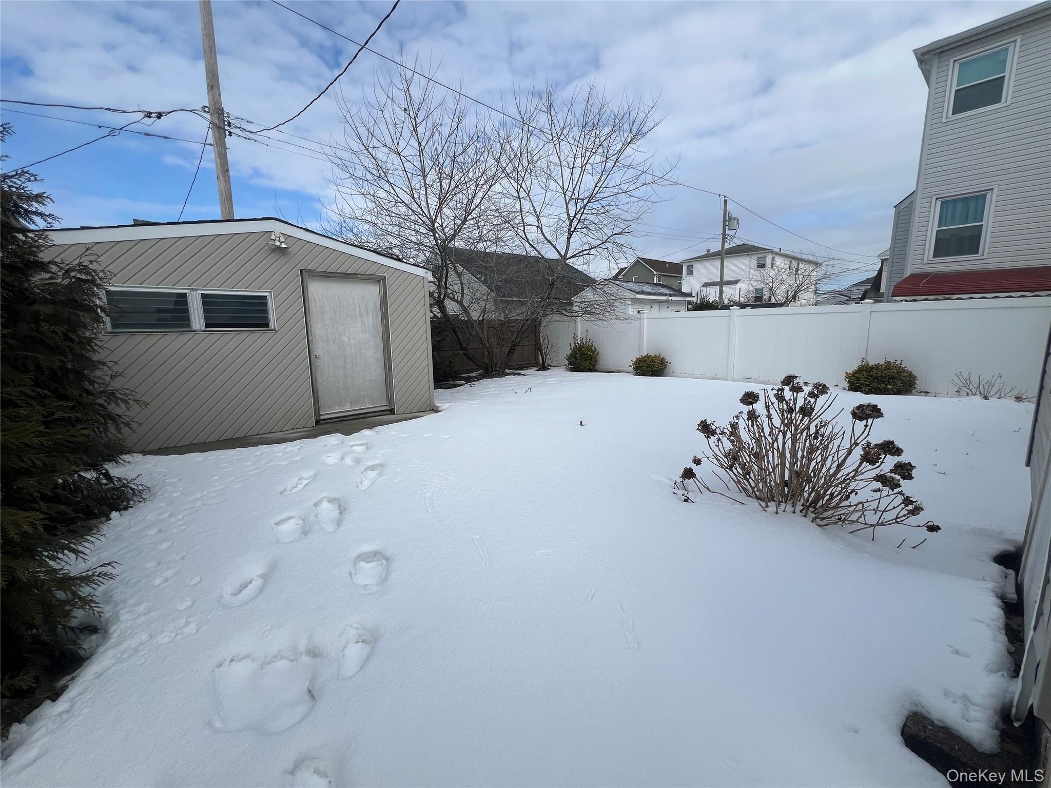 #3 photo, 62 Warwick Road, Island Park , NY 11558