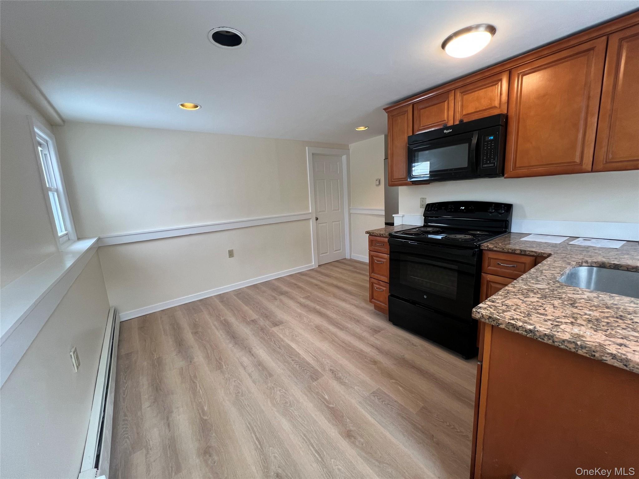 #4 photo, 62 Warwick Road, Island Park , NY 11558