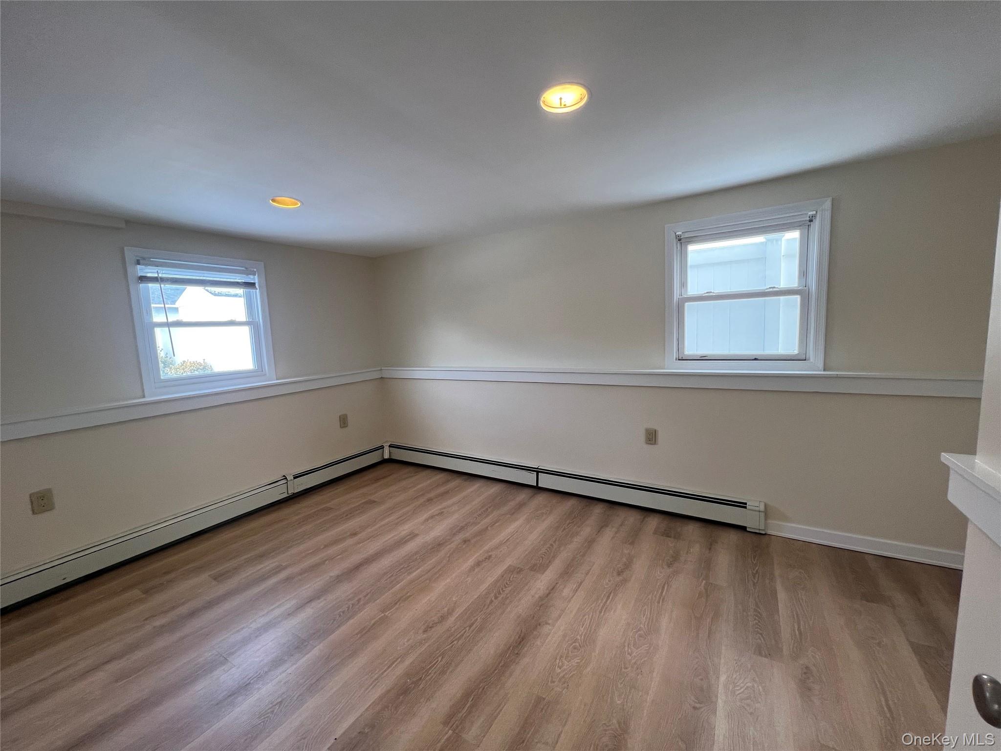 #7 photo, 62 Warwick Road, Island Park , NY 11558