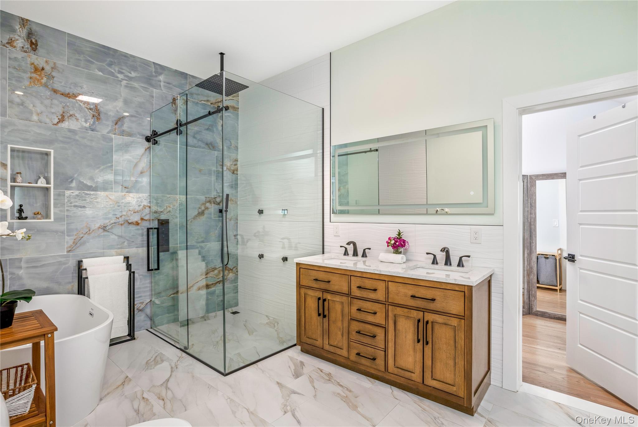 #16 photo, 4 Bay Street, Center Moriches , NY 11934