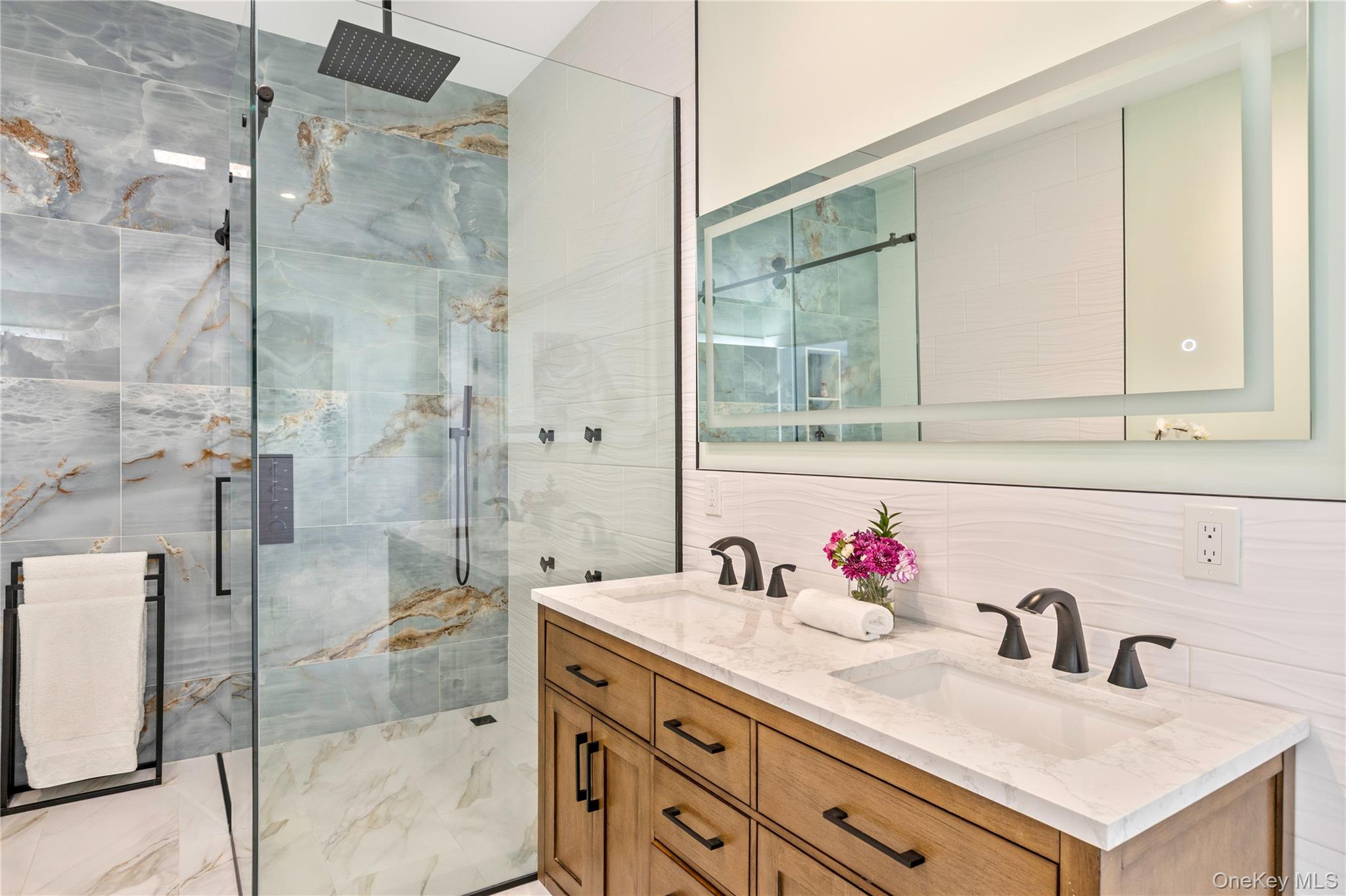 #18 photo, 4 Bay Street, Center Moriches , NY 11934