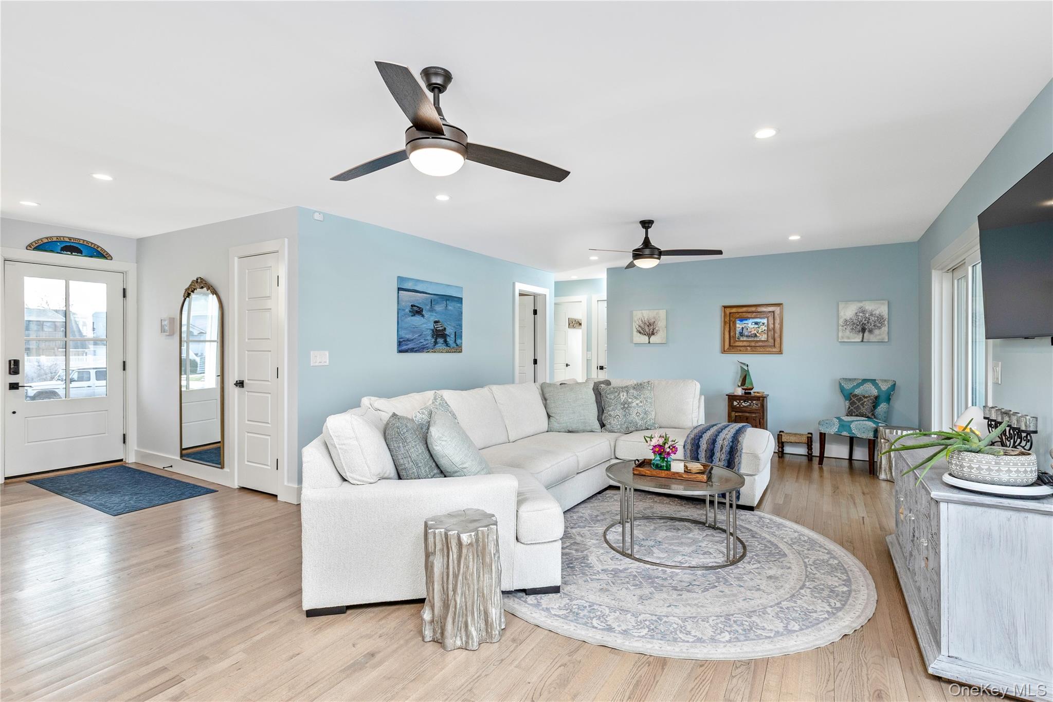 #19 photo, 4 Bay Street, Center Moriches , NY 11934