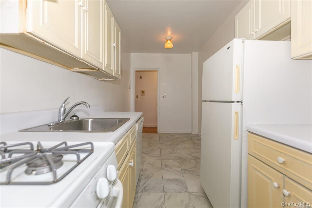 #10 photo, 150 S Middle Neck Road, Great Neck , NY 11021