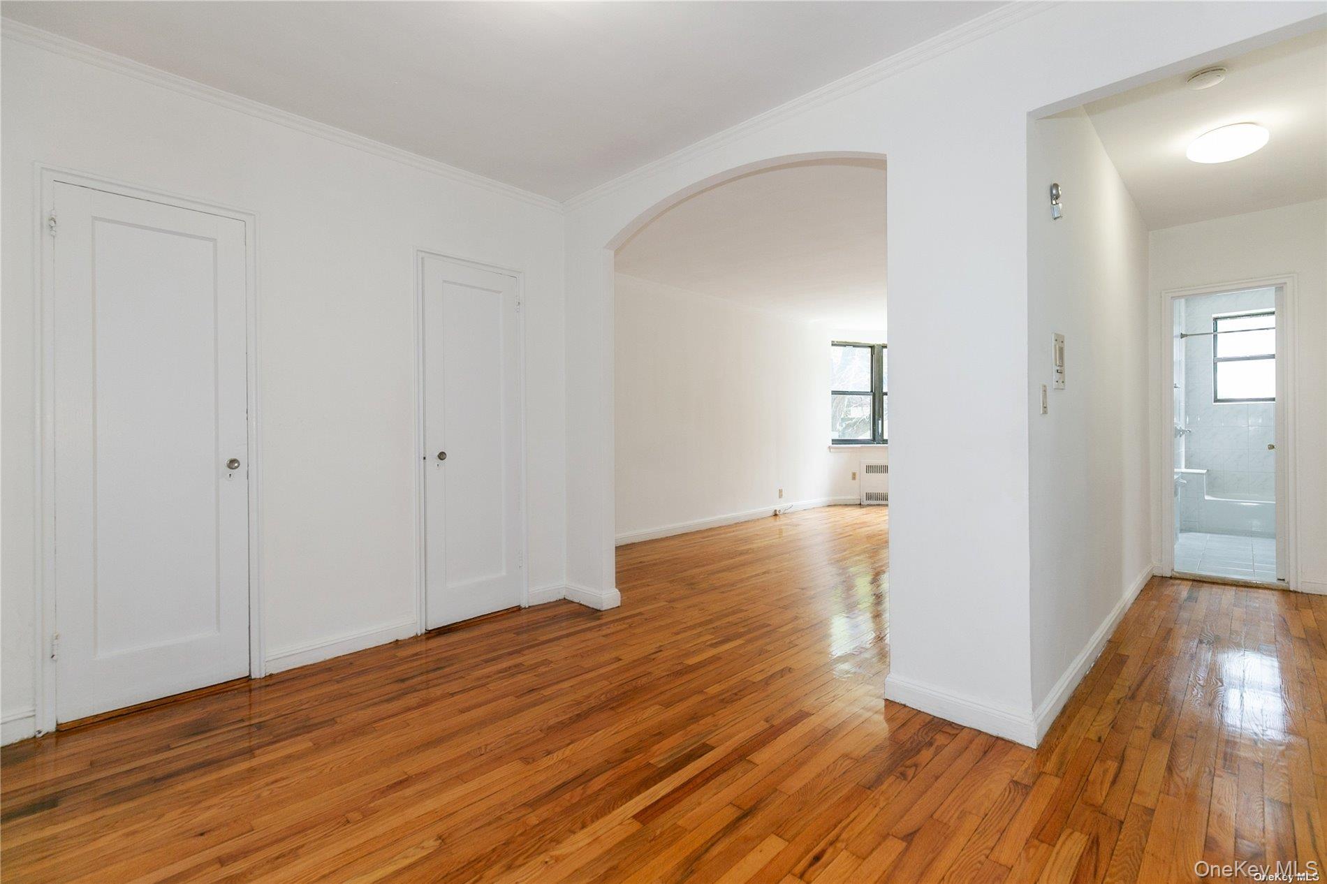 #4 photo, 150 S Middle Neck Road, Great Neck , NY 11021