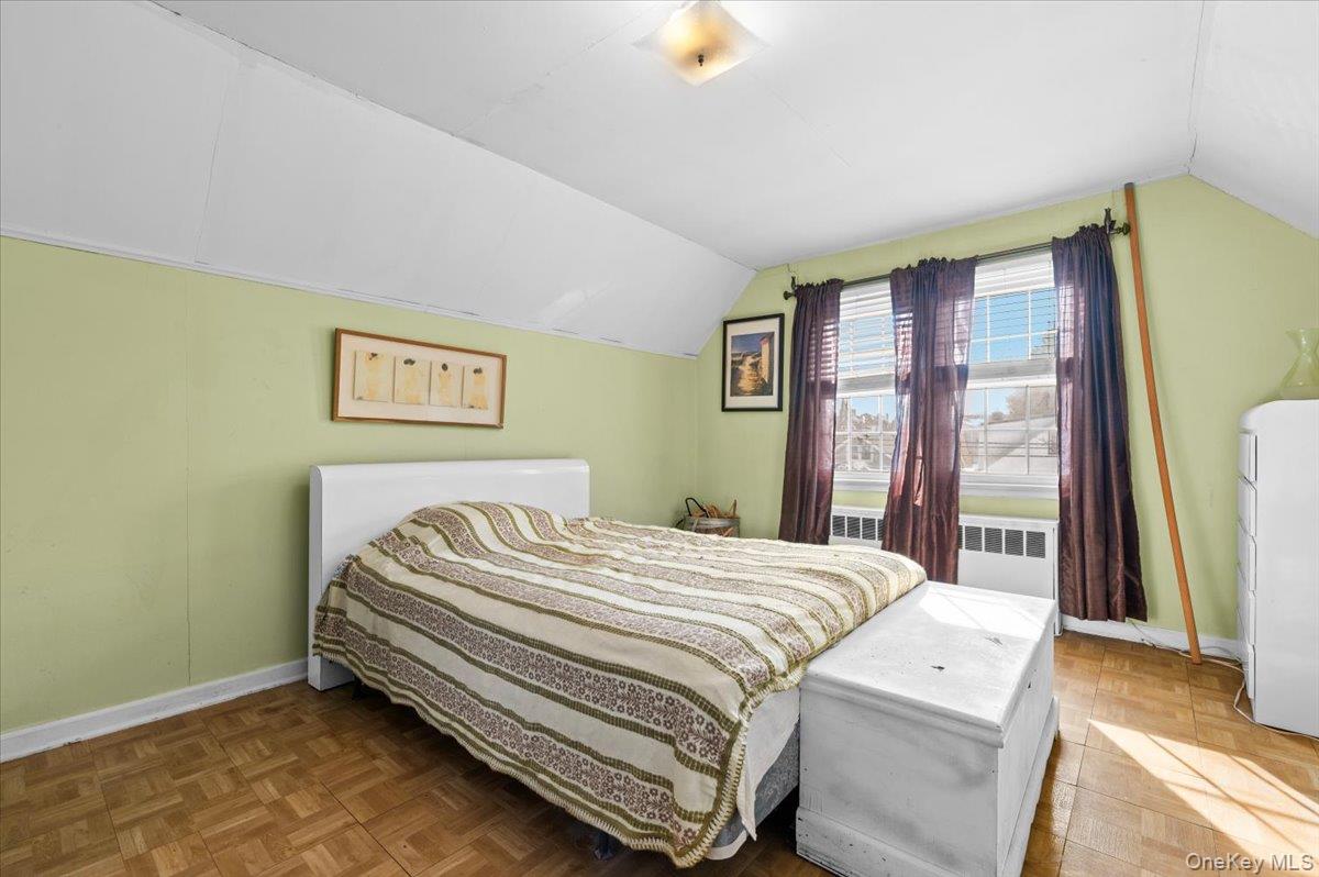 #16 photo, 33 McKee Street, Floral Park , NY 11001