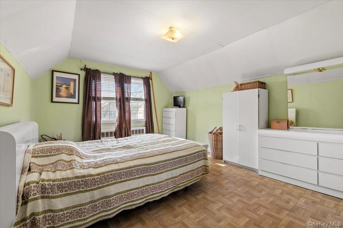 #17 photo, 33 McKee Street, Floral Park , NY 11001