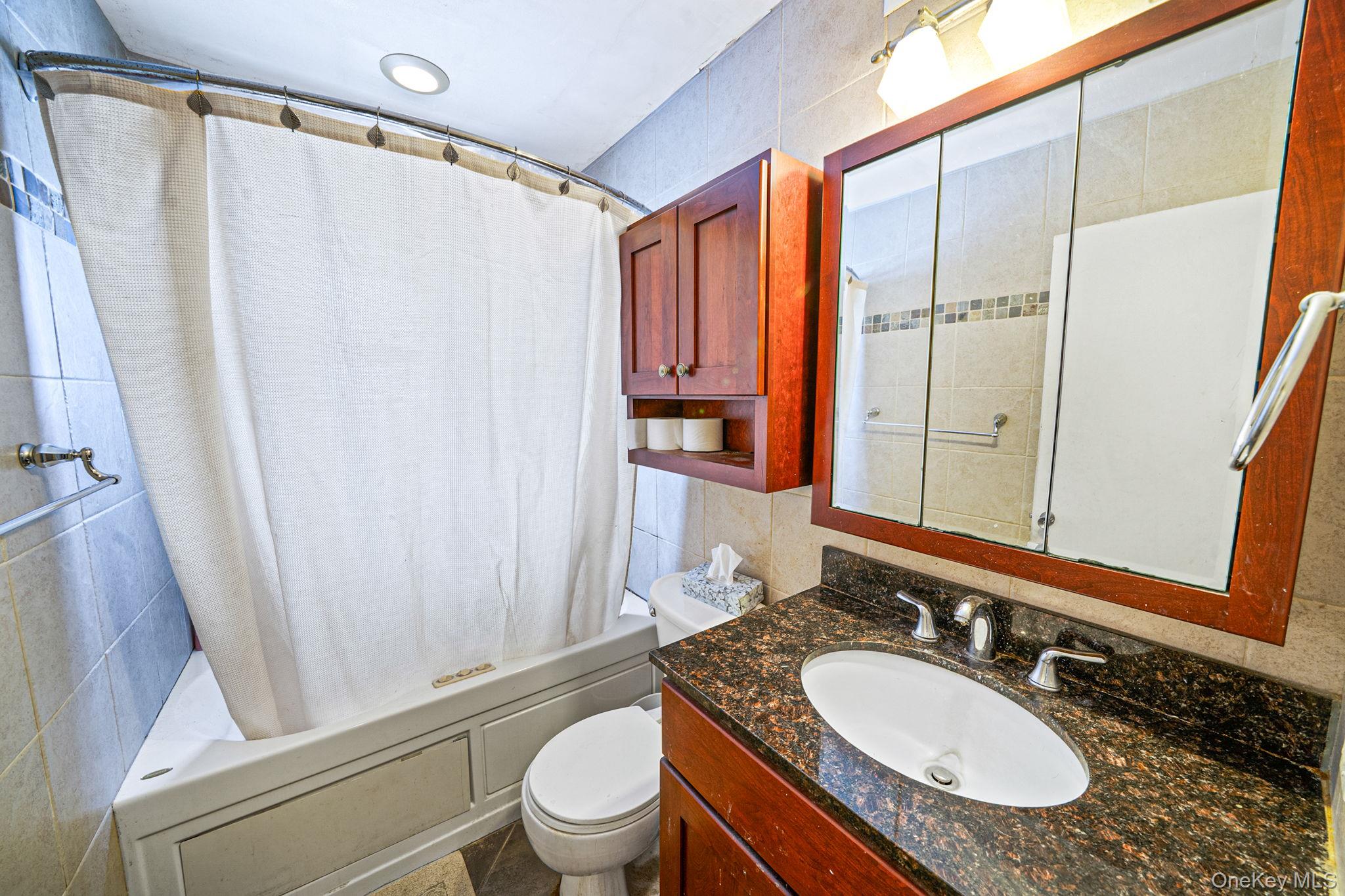 #16 photo, 42 Monet Court, Middle Island , NY 11953