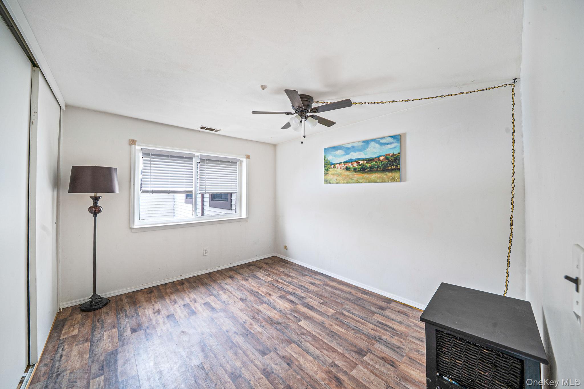 #17 photo, 42 Monet Court, Middle Island , NY 11953