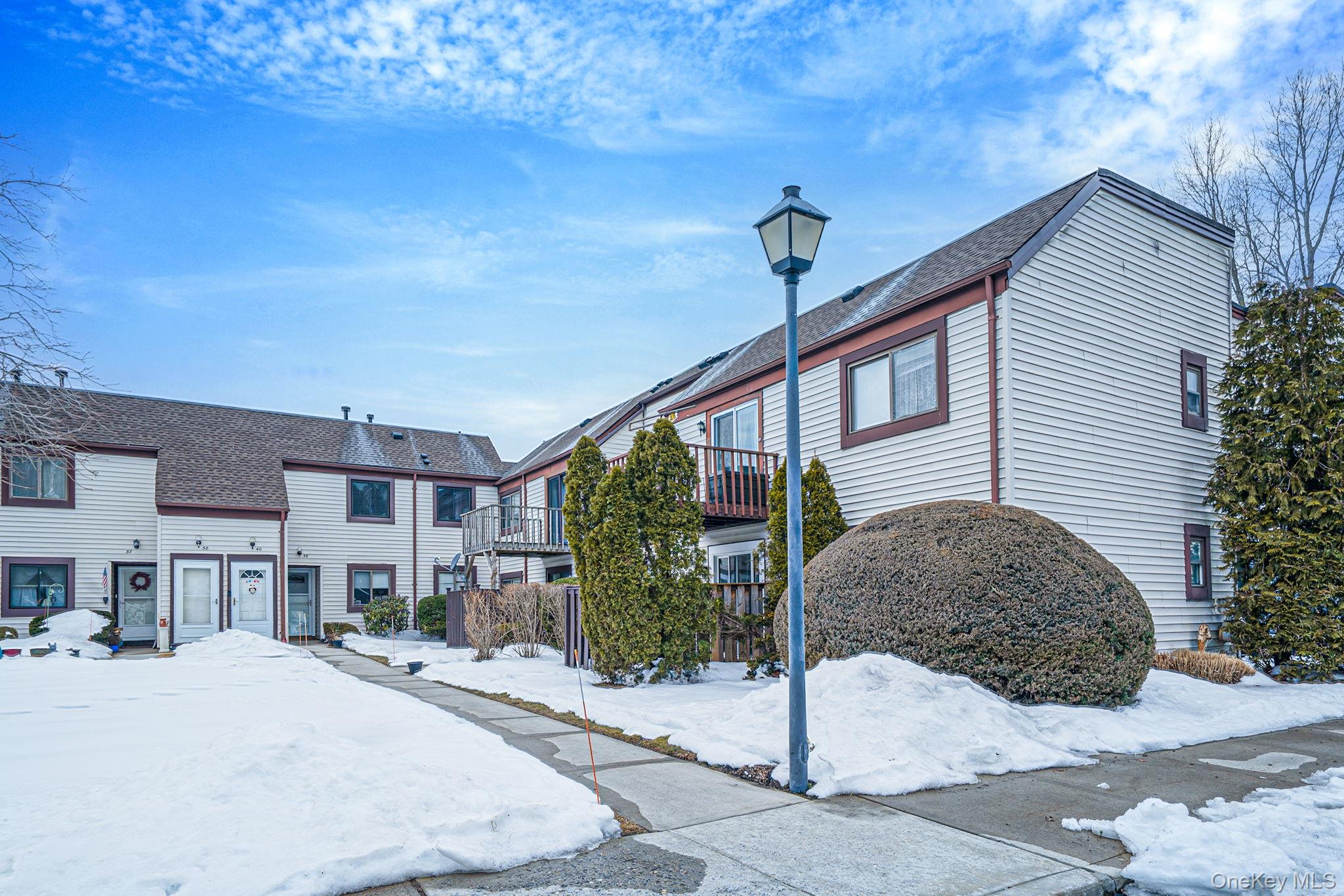 #2 photo, 42 Monet Court, Middle Island , NY 11953