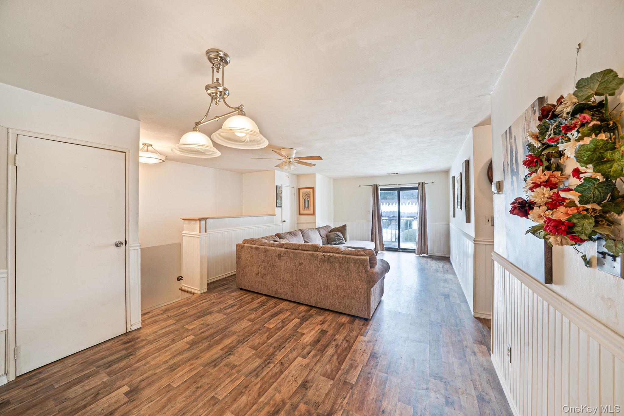 #7 photo, 42 Monet Court, Middle Island , NY 11953