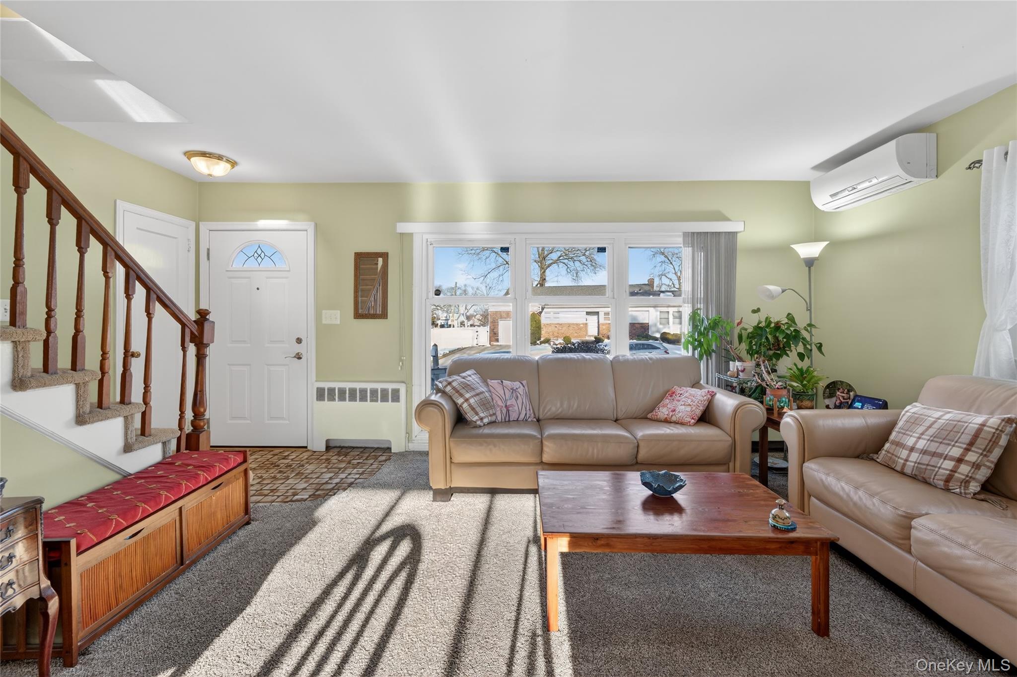 #6 photo, 59 Holly Road, Hewlett , NY 11557