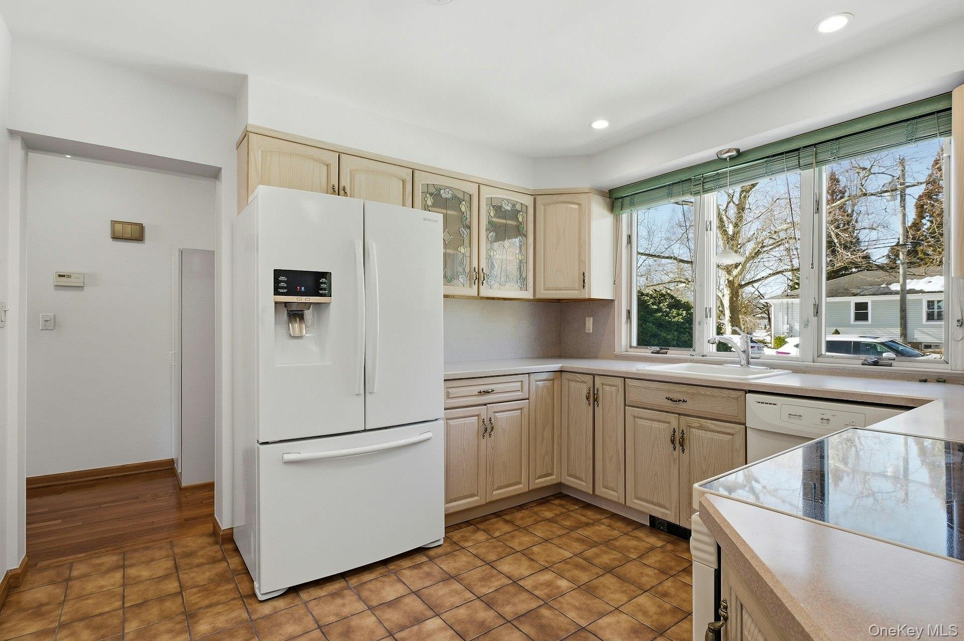 #12 photo, 1461 Briard Street, Wantagh , NY 11793