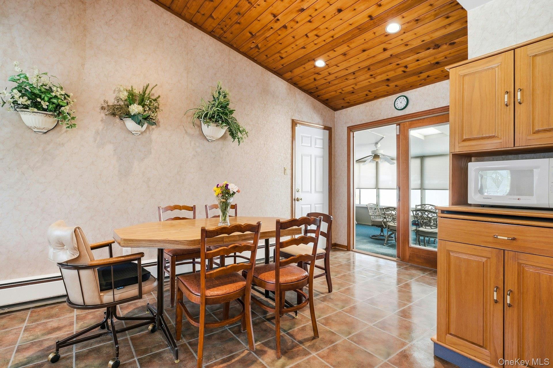 #16 photo, 1461 Briard Street, Wantagh , NY 11793