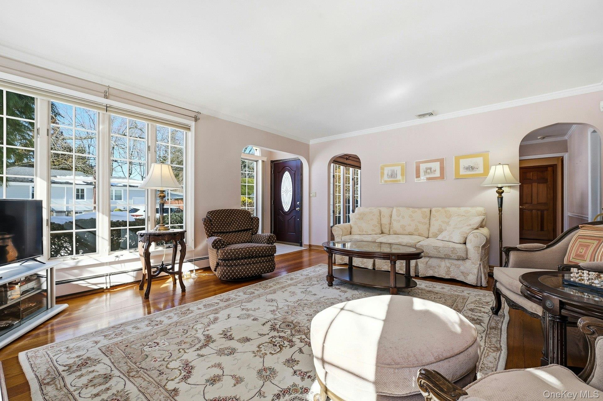 #4 photo, 1461 Briard Street, Wantagh , NY 11793