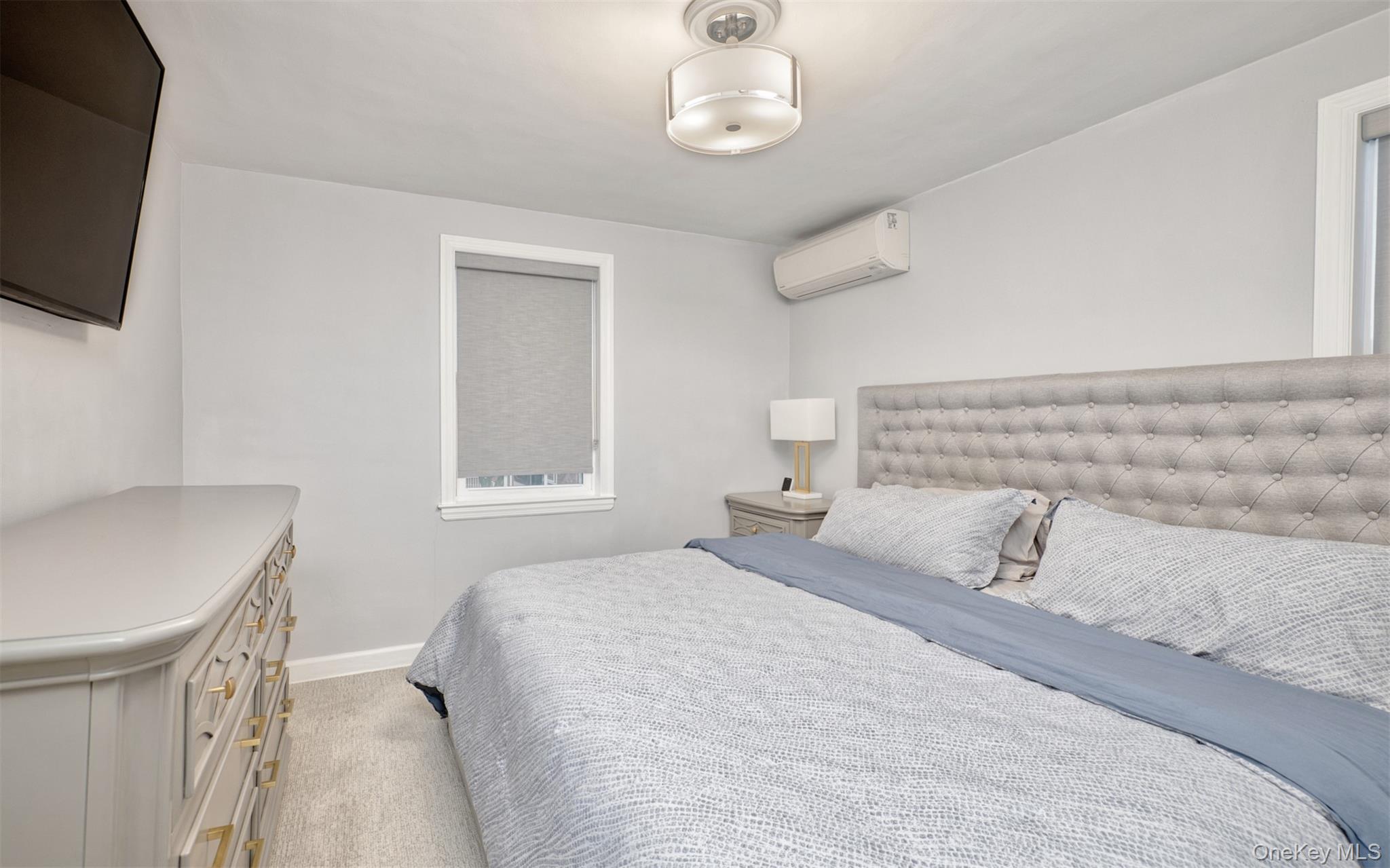 #10 photo, 383 White Road, Mineola , NY 11501