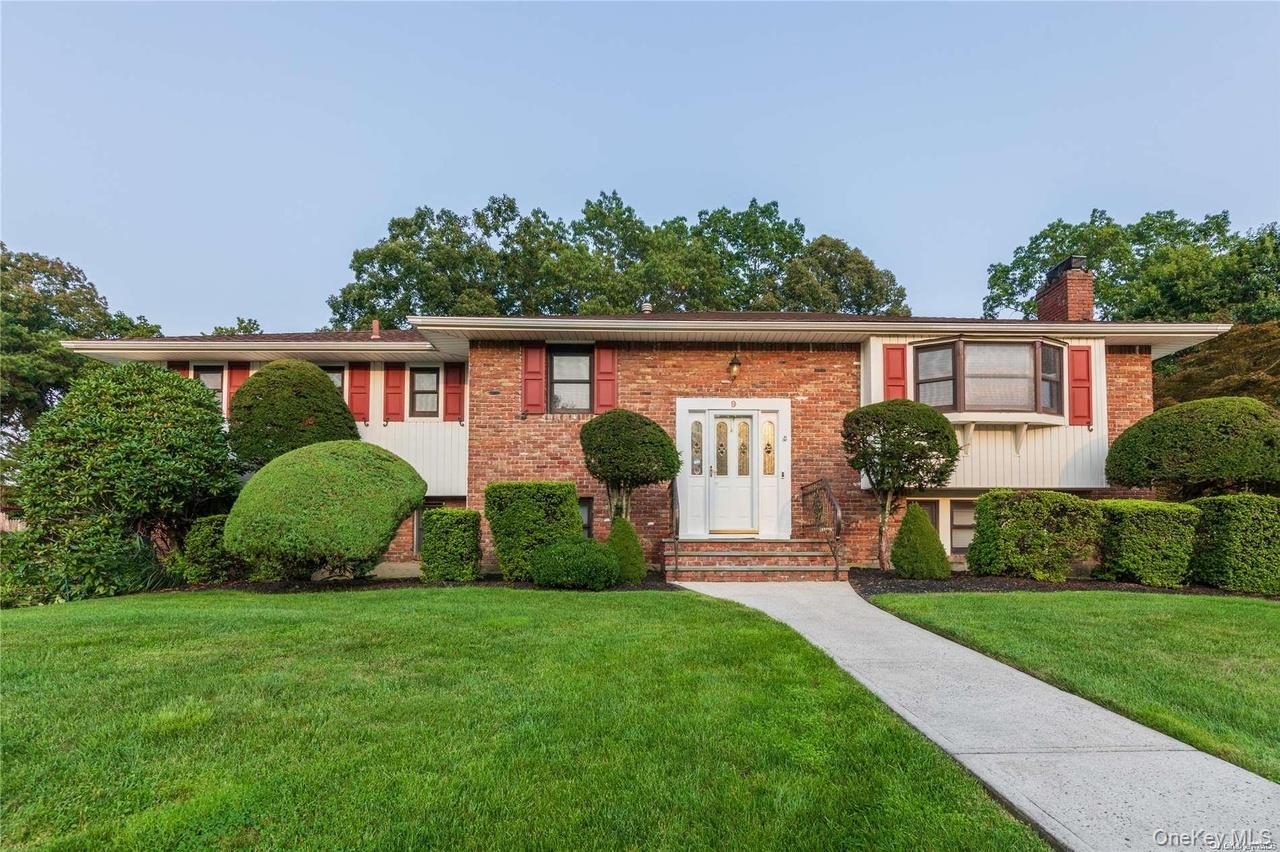 #1 photo, 9 Dulce Lane, Dix Hills , NY 11746