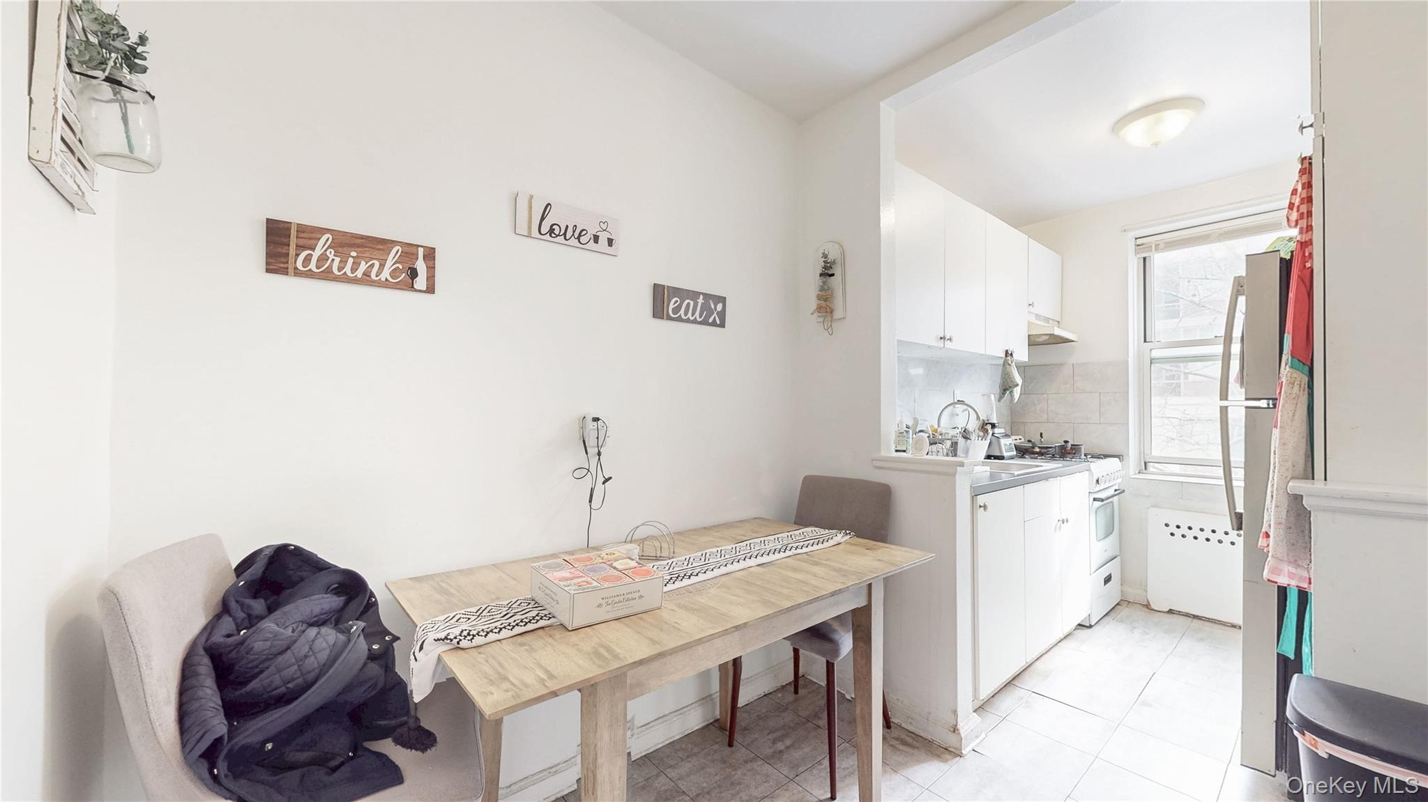 #11 photo, 105-25 64th Avenue, Forest Hills , NY 11375