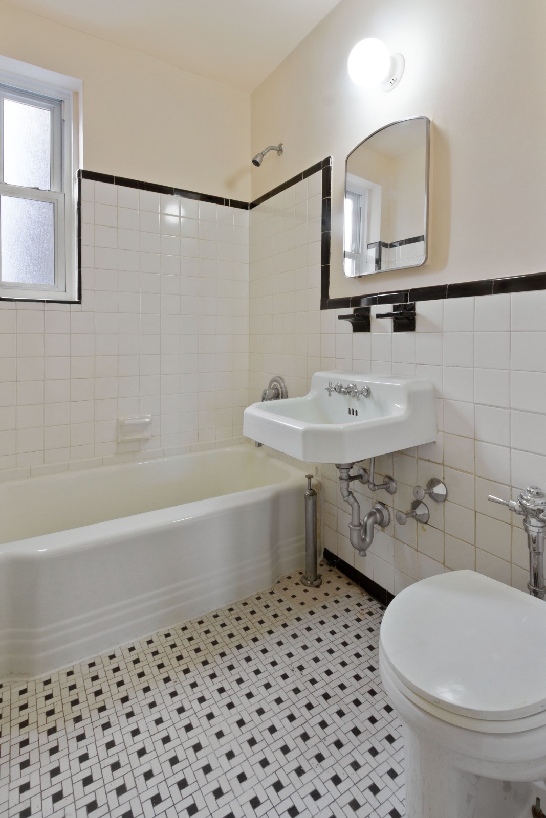 #17 photo, 6801 Shore Road, #5U, Bay Ridge , NY 11209