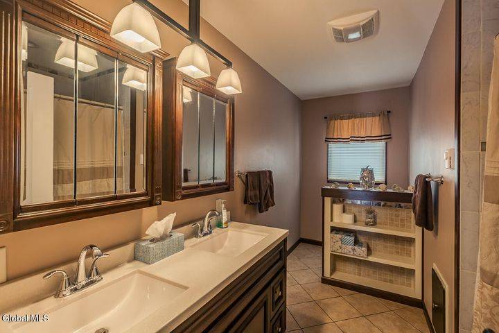 #18 photo, 32 Albea Dr., Hagaman , NY 12010