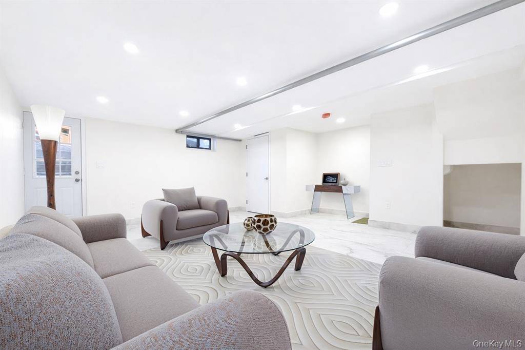 #5 photo, 73-05 Cook Ave, Middle Village , NY 11379