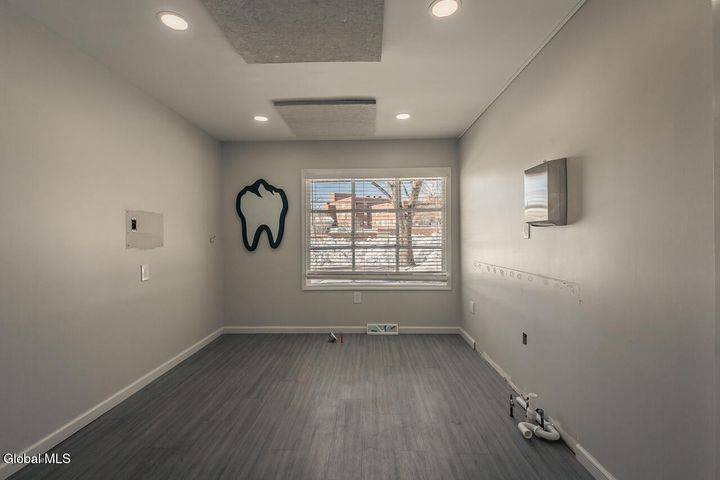 #12 photo, 8 Medical Arts Lane, Saratoga Springs , NY 12866