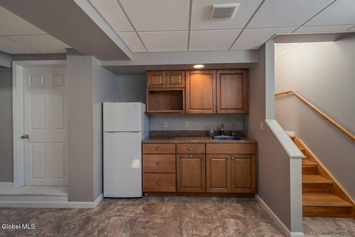 #17 photo, 8 Medical Arts Lane, Saratoga Springs , NY 12866