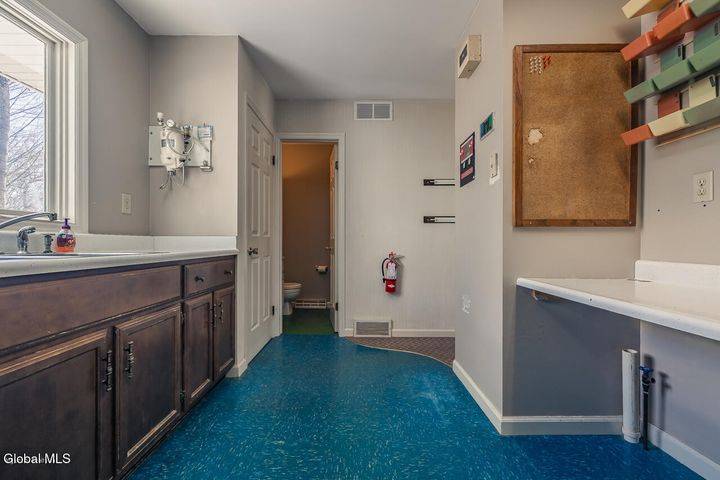 #20 photo, 8 Medical Arts Lane, Saratoga Springs , NY 12866