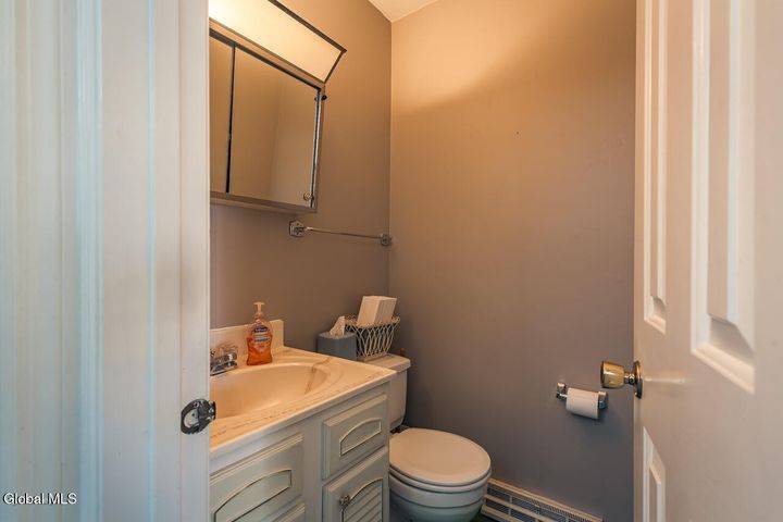 #21 photo, 8 Medical Arts Lane, Saratoga Springs , NY 12866