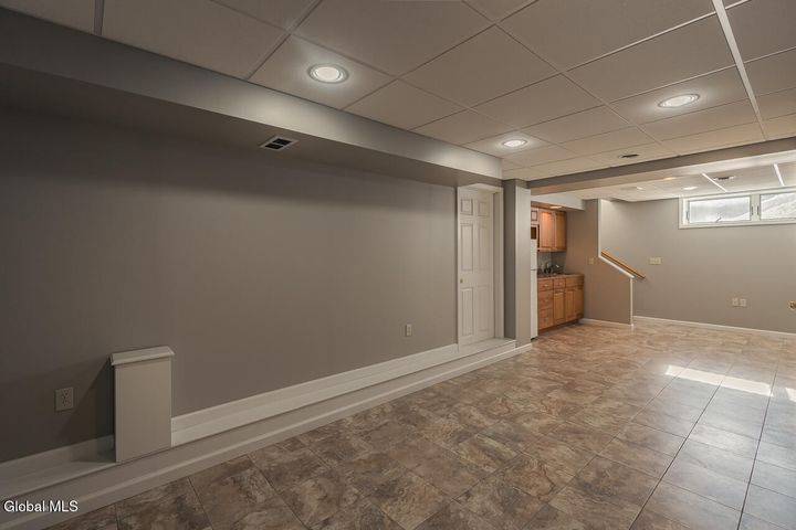 #27 photo, 8 Medical Arts Lane, Saratoga Springs , NY 12866