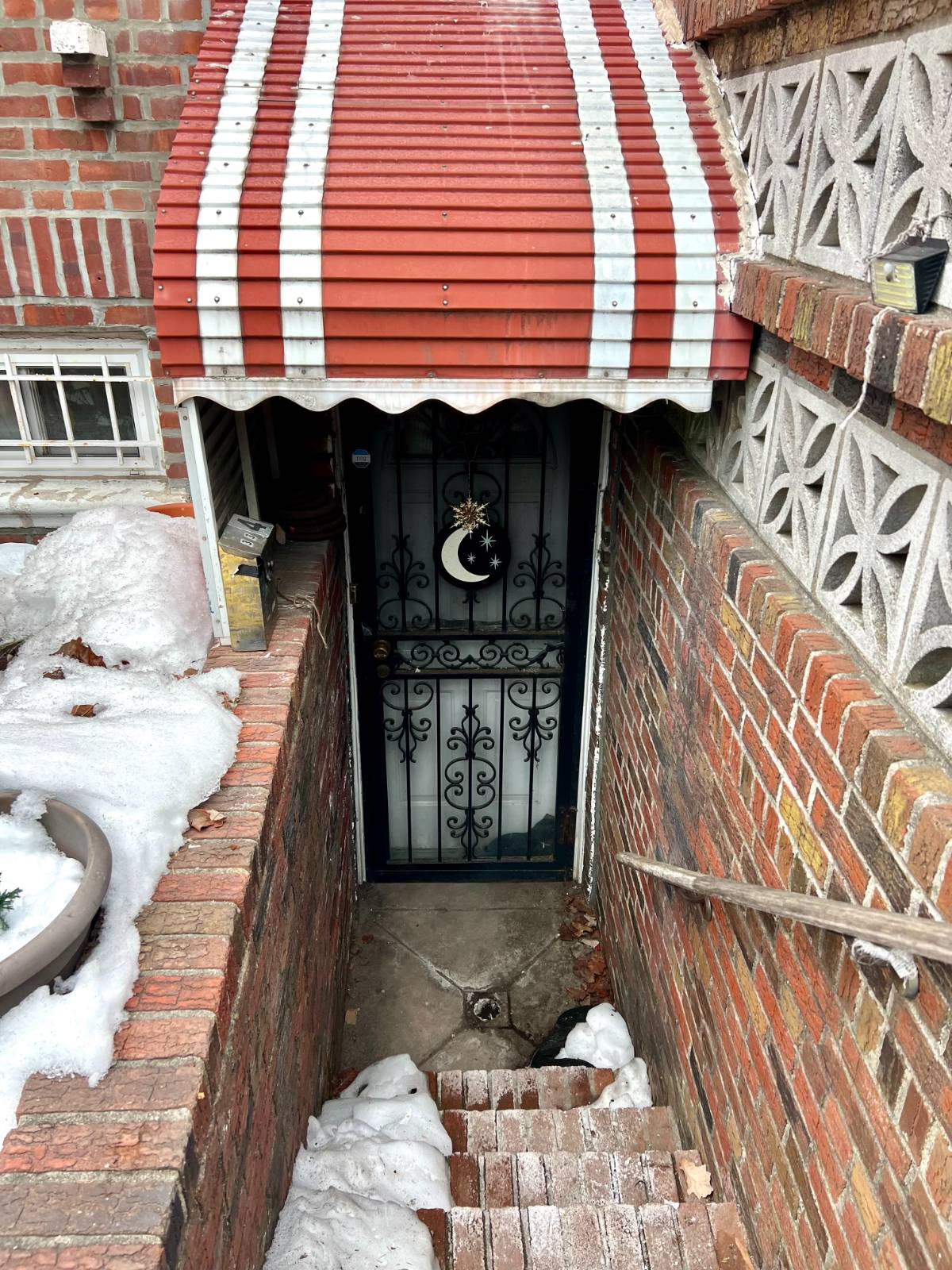 #3 photo, 334 Bay 13th St, Bath Beach , NY 11214