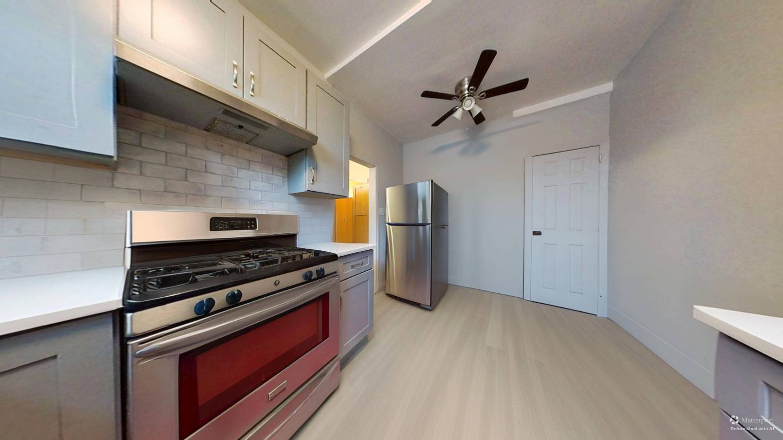 #7 photo, 334 Bay 13th St, Bath Beach , NY 11214