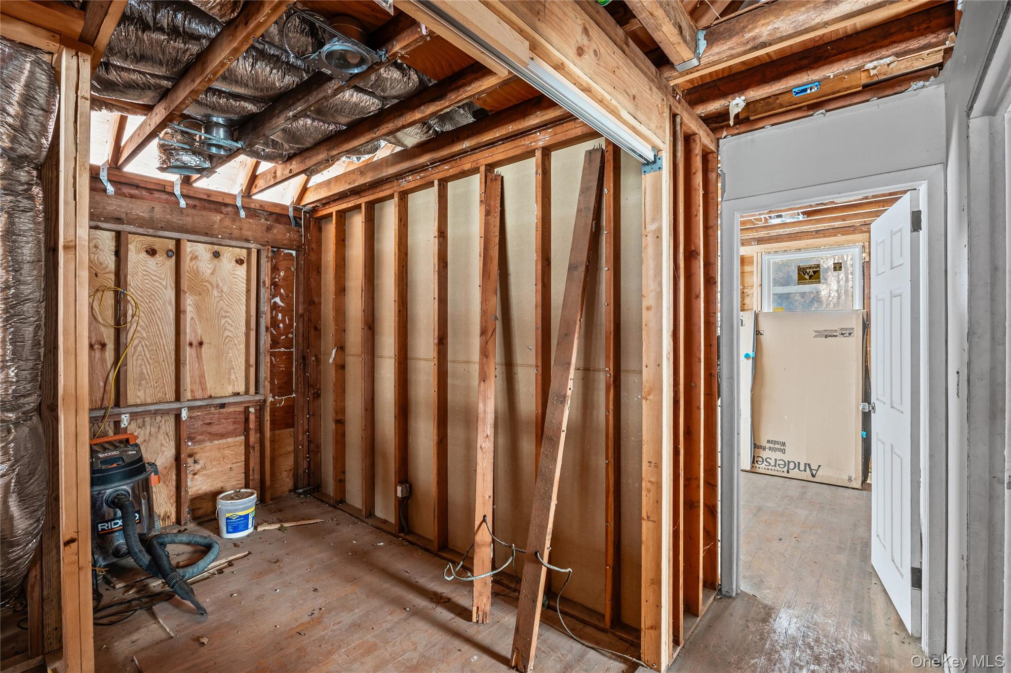 #6 photo, 31 Valentine Road, Shoreham , NY 11786