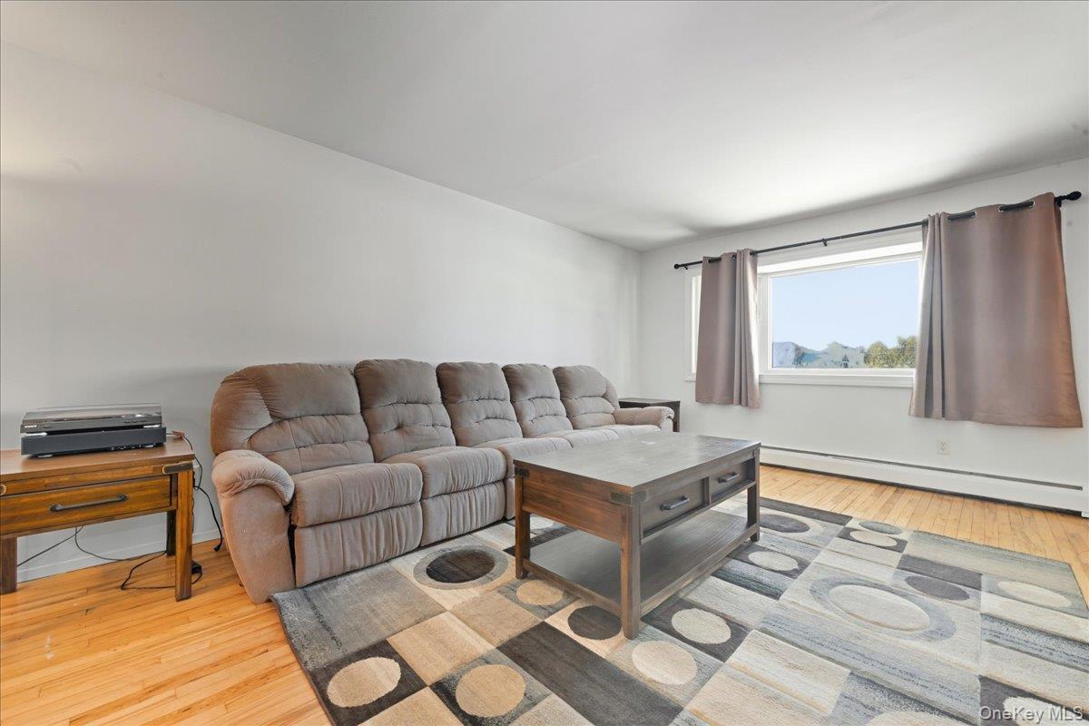 #10 photo, 3 Adrienne Court, Hauppauge , NY 11788