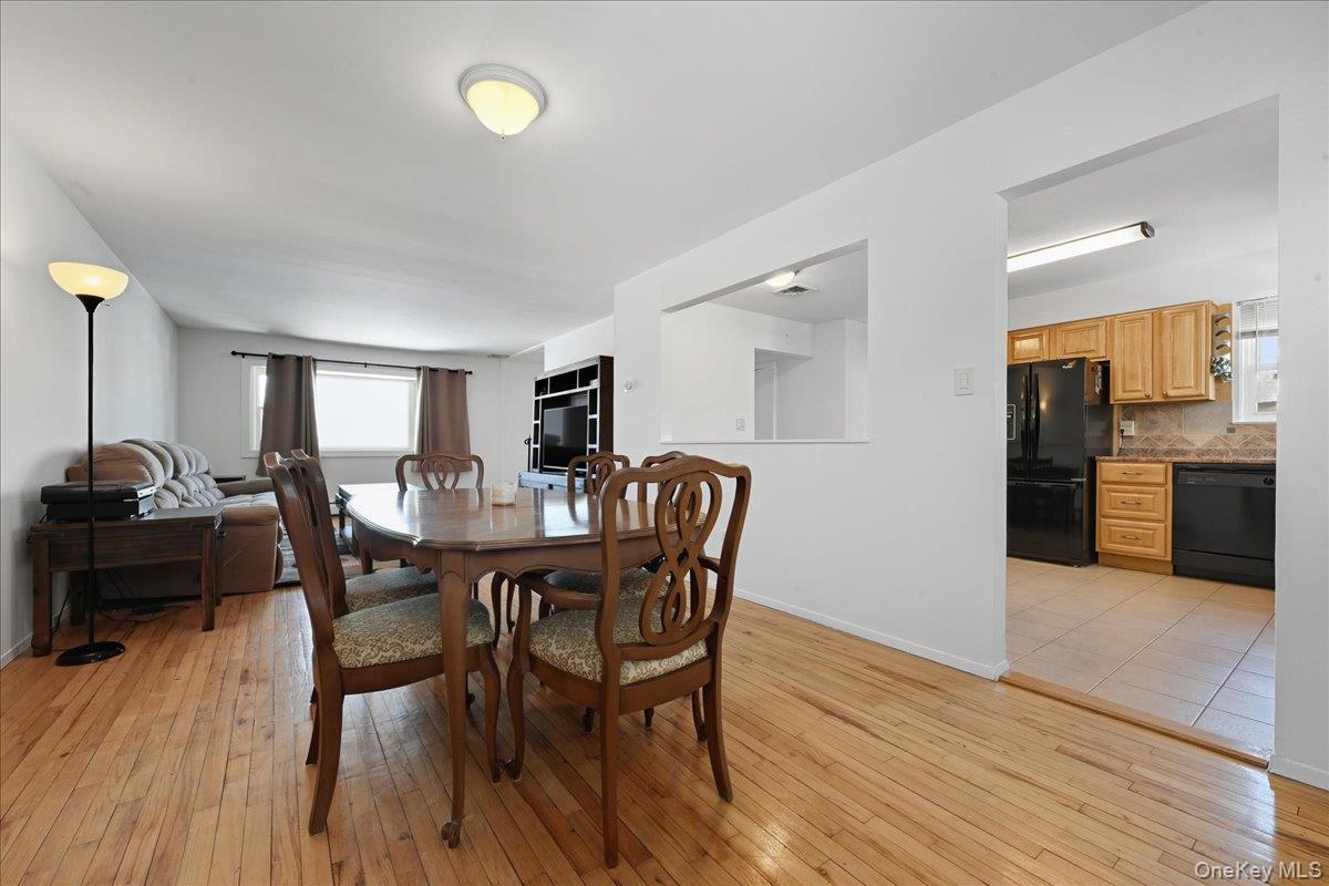 #15 photo, 3 Adrienne Court, Hauppauge , NY 11788